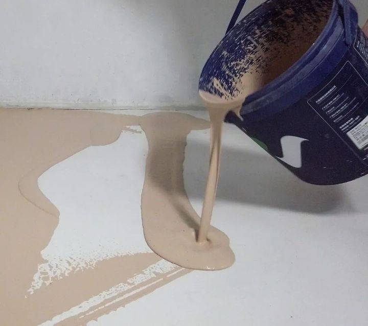 站著，把錢掙了！ | 萬磊流平派微水泥，現(xiàn)已上市