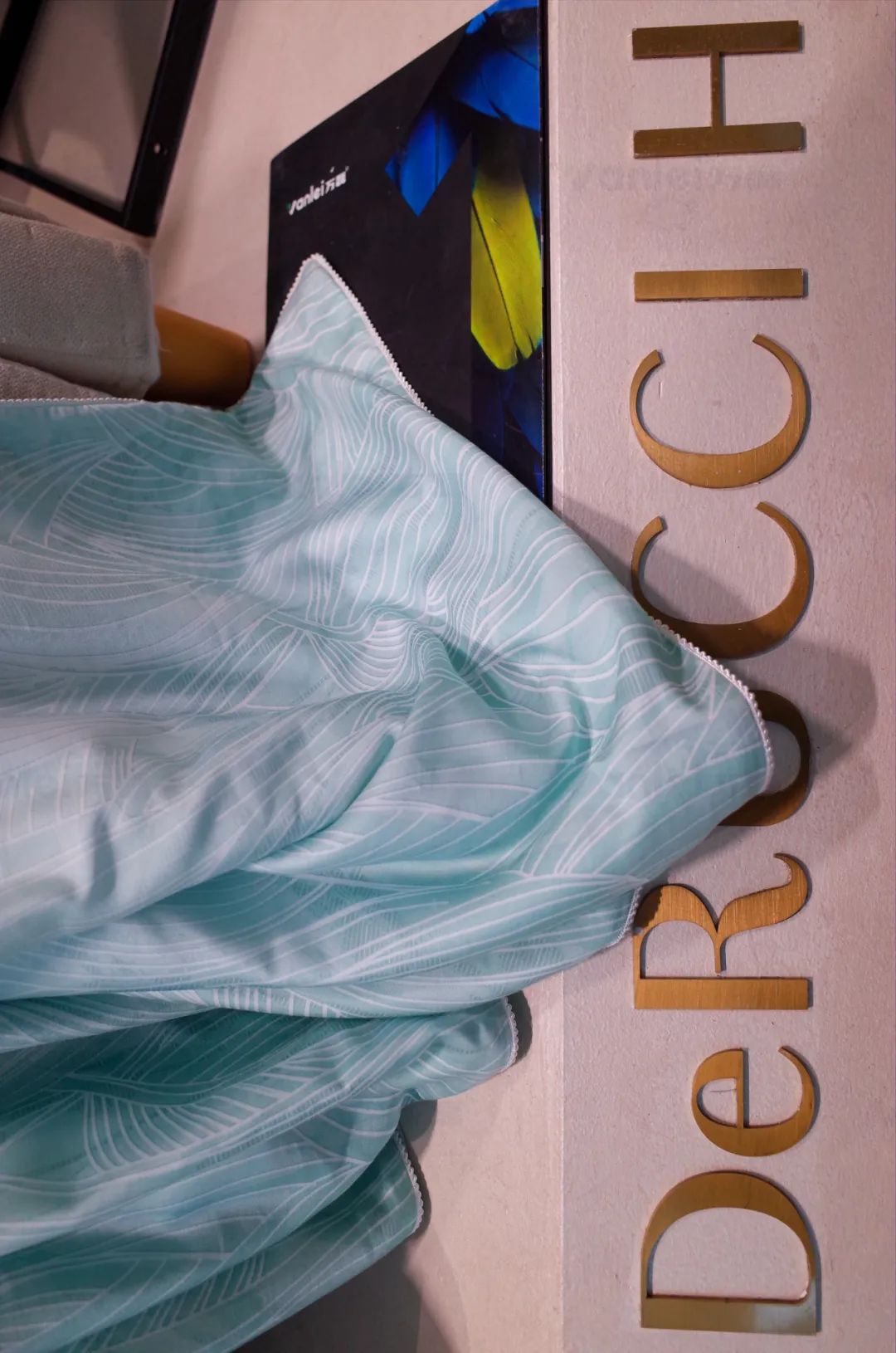 萬(wàn)磊案例賞析 | 金屬遇上絲絨，尋覓絲質(zhì)般舒適生活