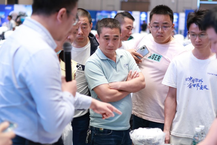 一場發(fā)布會，一場千人狂歡嘉年華 | 2025萬磊廣佛千人行完滿成功