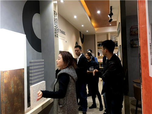 攜手共贏，共話未來，巴德士集團蒞臨萬磊參觀指導