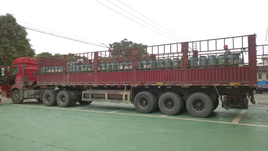 節(jié)后復(fù)工大單 | 今天，又有30噸萬磊無阻力真石漆即將為你的新家添磚加瓦